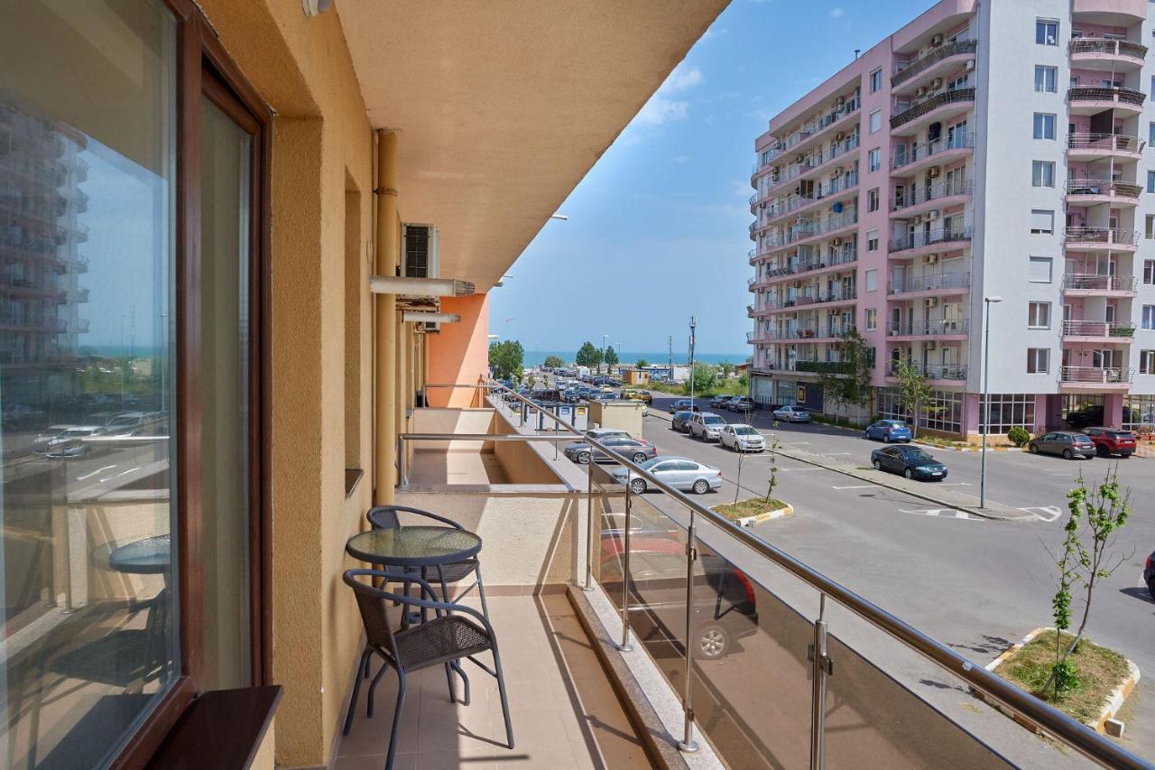 La Vida Loca Apartment Summerland Mamaia Exteriér fotografie