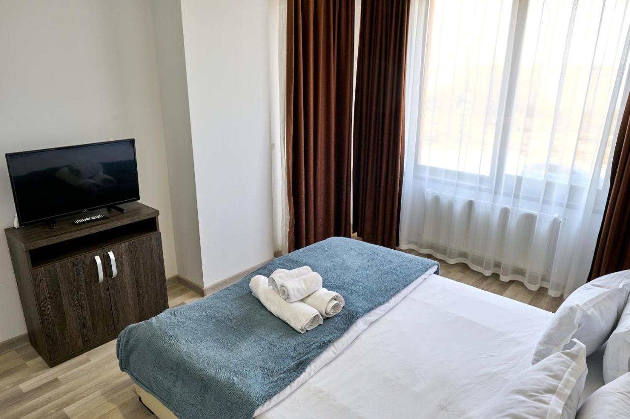 La Vida Loca Apartment Summerland Mamaia Exteriér fotografie