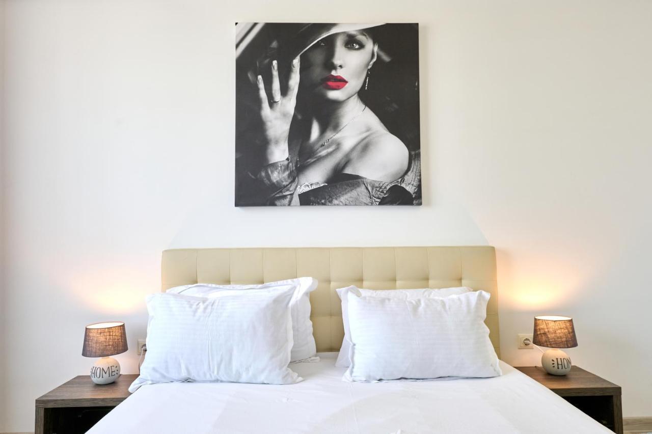La Vida Loca Apartment Summerland Mamaia Exteriér fotografie