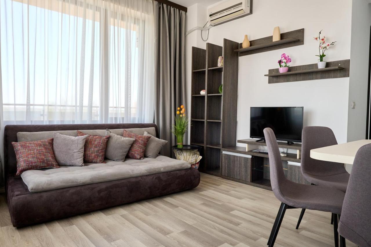 La Vida Loca Apartment Summerland Mamaia Exteriér fotografie